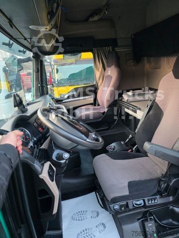 LKW mit Getränkeaufbau MAN TGX 26.500 / Zug / Orten Getränke / Ret Lenkachs