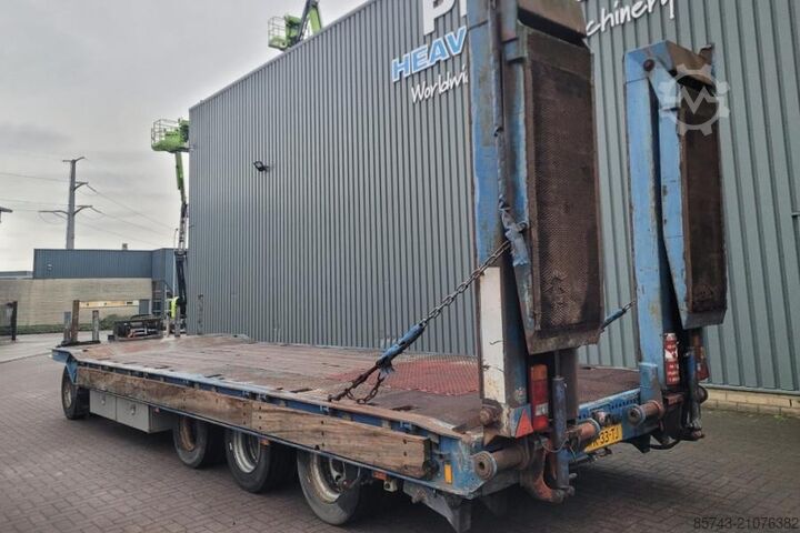 Lako SDA-434 Dutch Registration, 4 Axles, 25.5t Loading Lako SDA-434 Dutch Registration, 4 Axles, 25.5t Loading