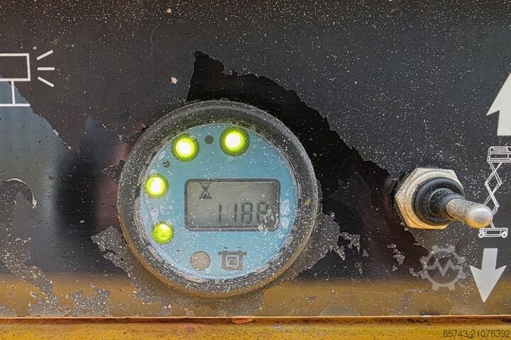 Scherenhebebühne Haulotte Compact 12 Electric, 12m Working Height, 300kg Cap