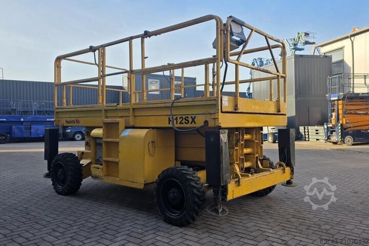 Scherenhebebühne Haulotte H12SX Diesel, 4x4 Drive, 12m Working Height, 700kg
