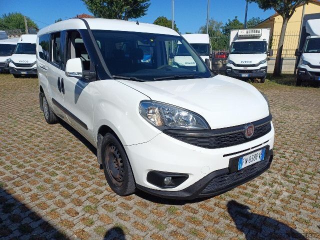 Kastenwagen Fiat DOBLO - 5 posti