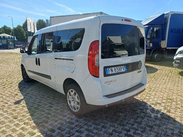 Kastenwagen Fiat DOBLO - 5 posti