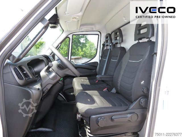 Transporter mit Koffer IVECO Daily 70C18HA8/P Koffer/LBW, Klima, NL 3228kg