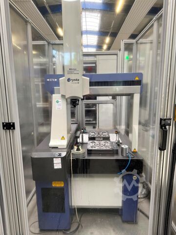 Coordinate measuring machine Mitutoyo Crysta - Apex C574