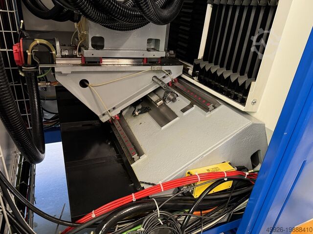 Vertical machining center Willemin W508-MT