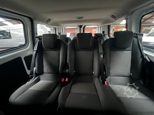 Kleinbus FORD Transit Custom 2.0 TdCi L1H1 9Sitze Motor Defect