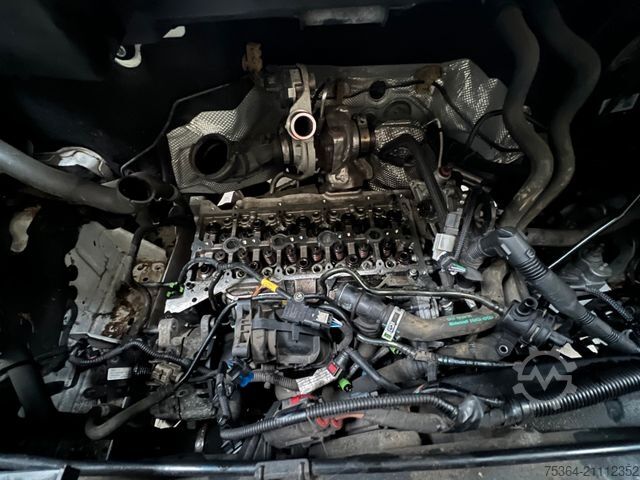Kleinbus FORD Transit Custom 2.0 TdCi L1H1 9Sitze Motor Defect