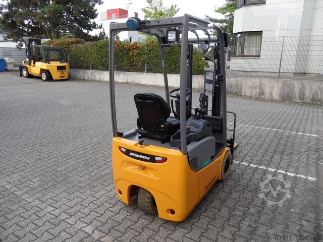 Elektro 3 Rad-Stapler Jungheinrich EFG 113 - neuwertig - 2 Stunden - Freihub