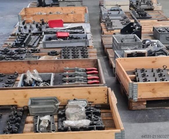 CNC Vertikal Bearbeitungszentrum CHIRON Mill 2000 highspeed