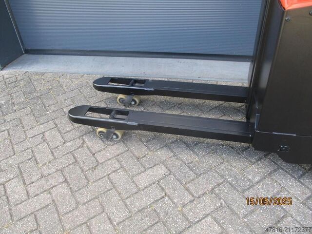 Hochhubwagen BT SWE 080L