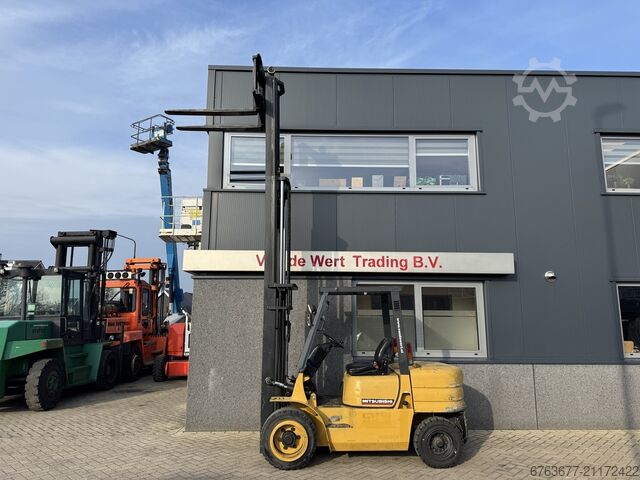 Mitsubishi FD30 Triplex 460 Freihub / Seitenschieber / Diesel MITSUBISHI FD30 Triplo 460 Freelift / Sideshift /  Diesel