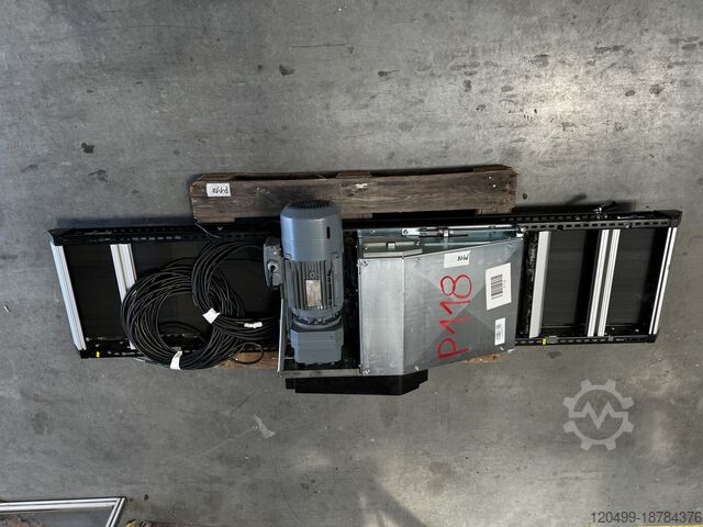 Conveyor belt with center drive Interroll BM8411