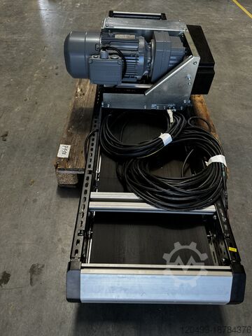 Conveyor belt with center drive Interroll BM8411