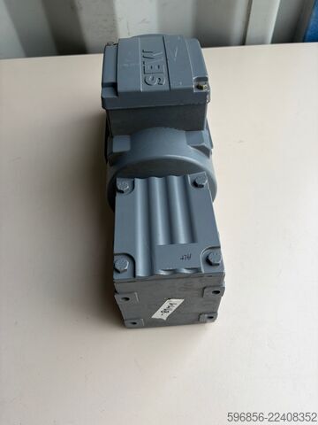  SEW-EURODRIVE WA20/T DR63M6/BR/TH 0,12 kW 15 obr./min 32 Nm 24 V DC hamulec SEW-EURODRIVE WA20/T DR63M6/BR/TH 0,12 kW 15 obr./min 32 Nm 24 V DC hamulec