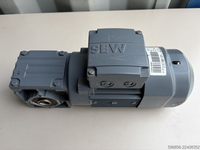  SEW-EURODRIVE WA20/T DR63M6/BR/TH 0,12 kW 15 obr./min 32 Nm 24 V DC hamulec SEW-EURODRIVE WA20/T DR63M6/BR/TH 0,12 kW 15 obr./min 32 Nm 24 V DC hamulec