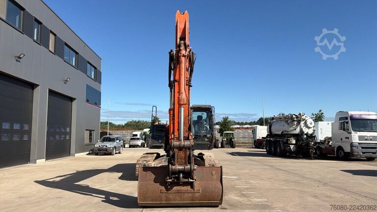 Crawler excavator Hitachi ZX250LCH-5A (AIRCO / 6.868 HOURS / BELGIAN MACH...