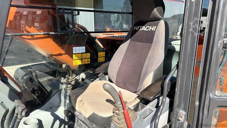 Crawler excavator Hitachi ZX250LCH-5A (AIRCO / 6.868 HOURS / BELGIAN MACH...
