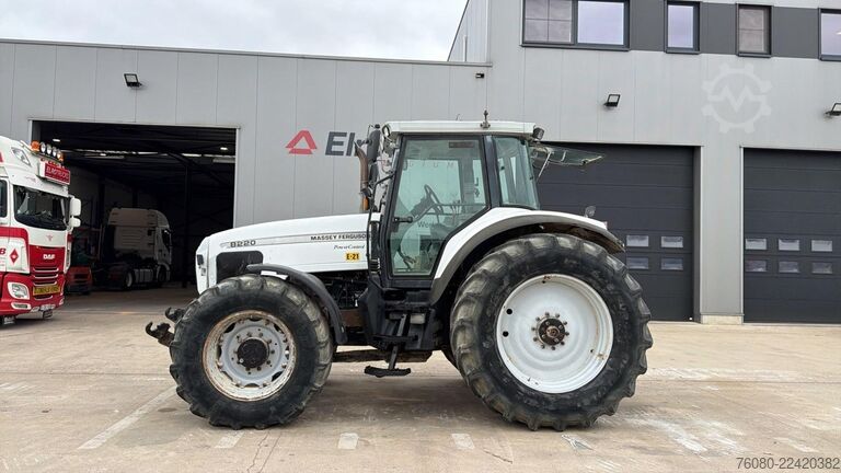 Tractor MASSEY FERGUSON 8220 POWER CONTROL (BELGIAN MACHINE / AIRCO / F...