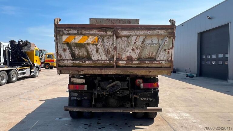 3-way tipper Volvo FL12-380 (6X6 / EJES GRANDES / LAMES / BIG AXLE...