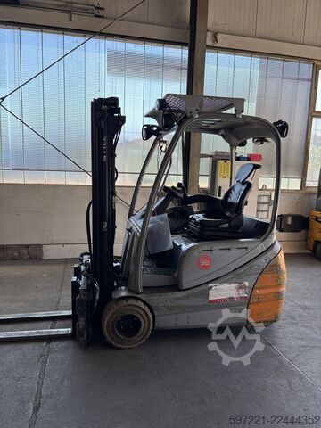Electric - 3 wheels Still RX20-20