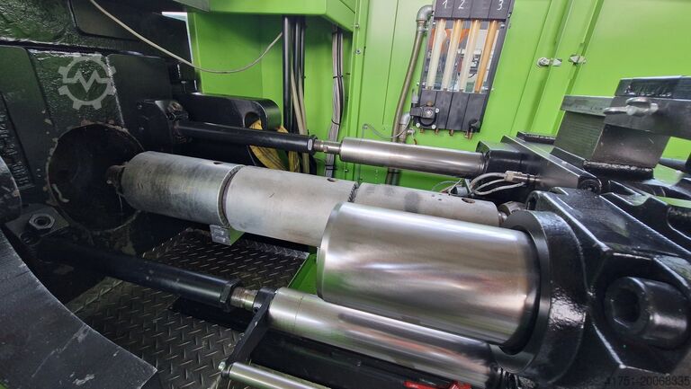 Mehrkomponentenspritzgießmaschine ENGEL VICTORY 330H-80V-90 combi