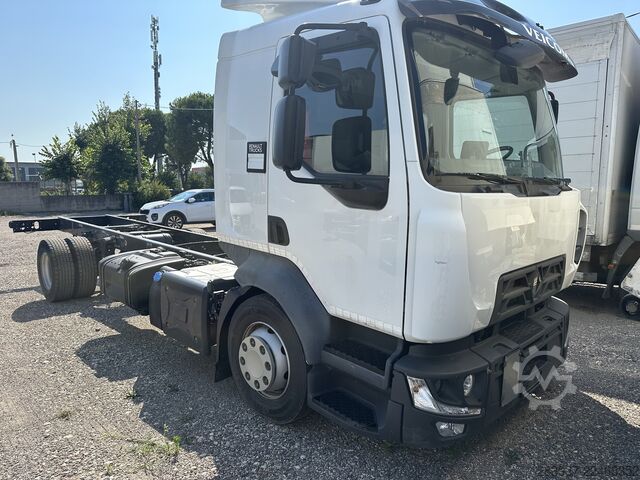 Truck chassis Renault D13.250
