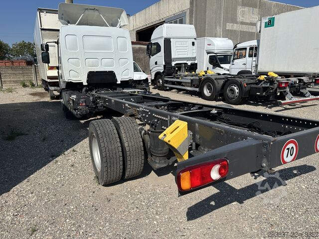 Truck chassis Renault D13.250