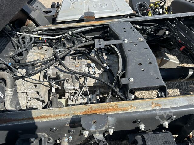Truck chassis Renault D13.250