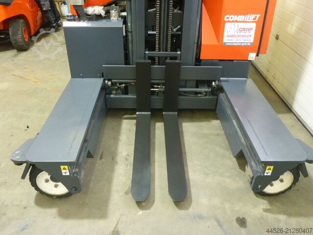 Four-way side loader Combilift C2500