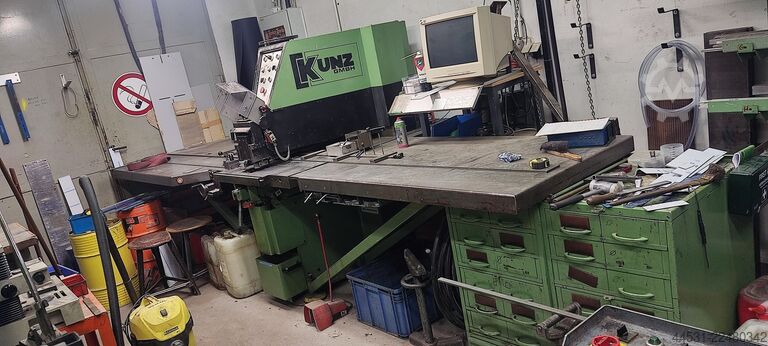 Punching nibbling machine Stanznibbelmaschine KST 40 / 750