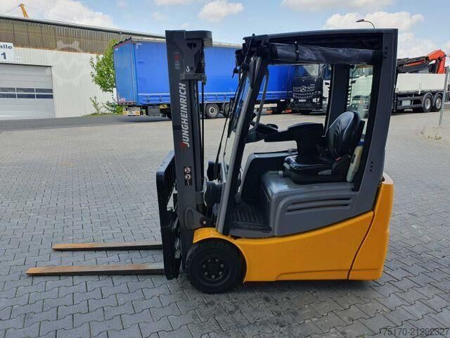 Forklift Jungheinrich EFG 215 / Triplex: 4.25m! / SS / nur 2.184h!