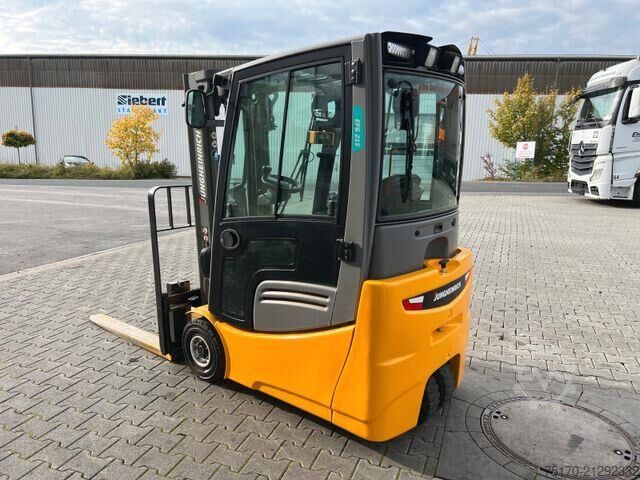 Forklift Jungheinrich EFG 215 / Triplex: 4.25m! / SS / 4.029h