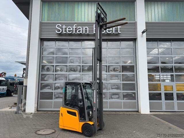 Forklift Jungheinrich EFG 215 / Triplex: 4.25m! / SS / 4.168h / 2024