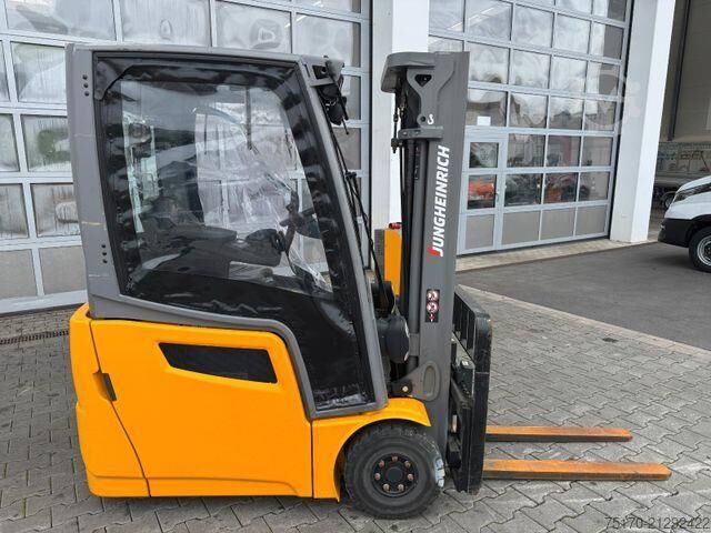 Gabelstapler Jungheinrich EFG 215 / Triplex: 4.25m! / SS / nur 3.298h!