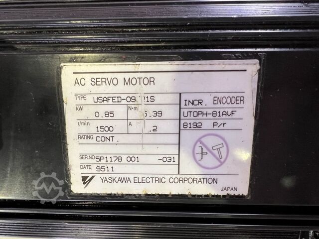 Motor YASKAWA USAFED-09C21S