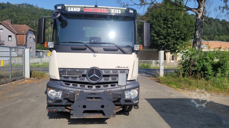 Winterdienstgerät Mercedes-Benz AROCS 2033 Winterdienst Kommunalhydr Sch
