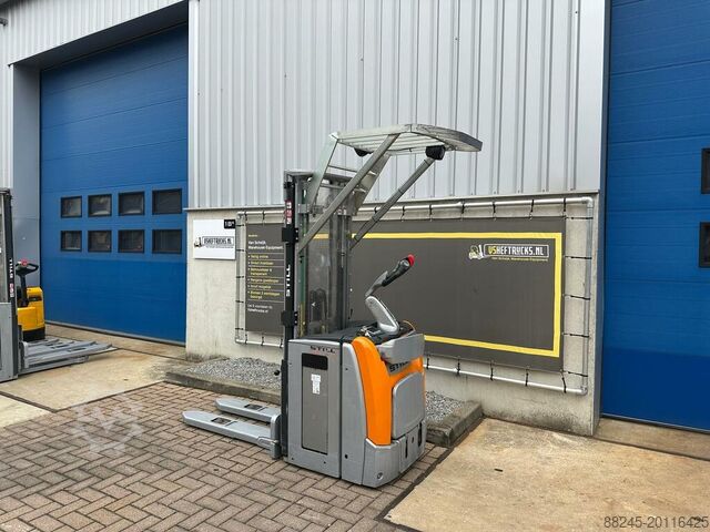 VS-22420 Electric triplex stacker Still EXVSF14, lifting height 4716 mm STILL EXVSF14