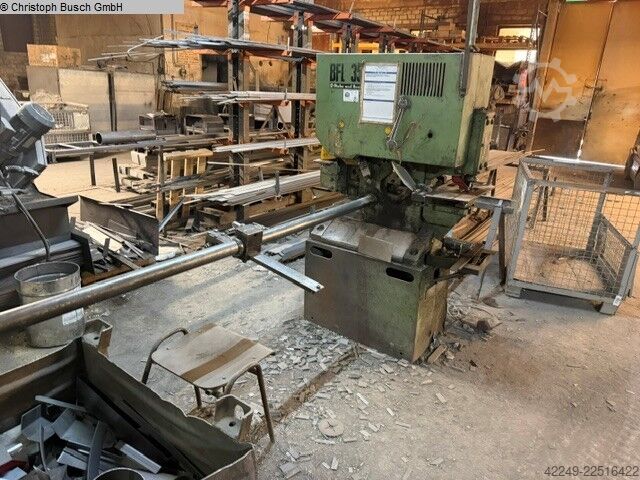 Notching Machine MUHR & BENDER (MUBEA) BFL 350
