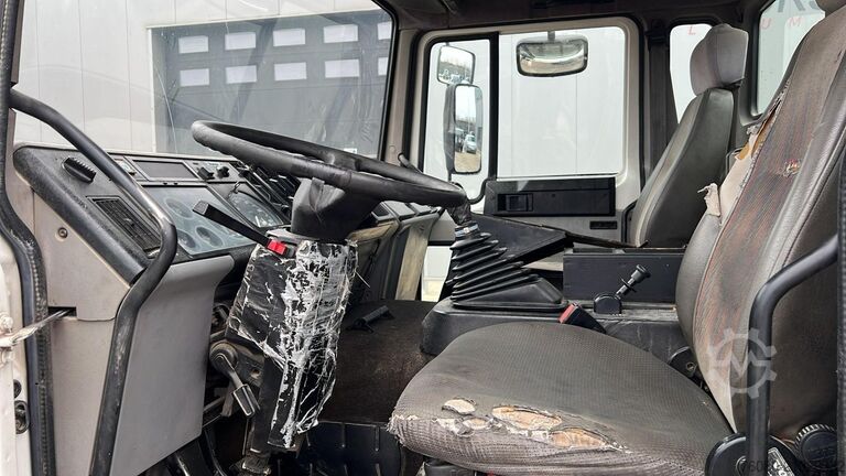 Tipper Volvo FL 6 - 15 (MANUAL PUMP / POMPE MANUELLE / LAMES...