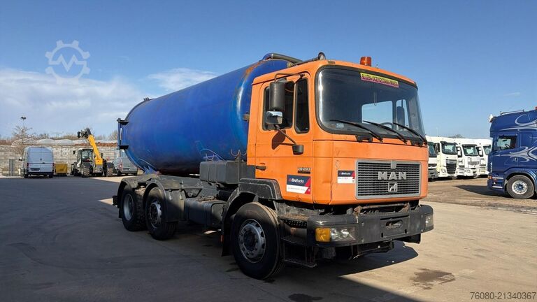 Vacuum truck MAN 26.293 (17000 L / 6X2 / MANUAL PUMP / POMPE MAN...