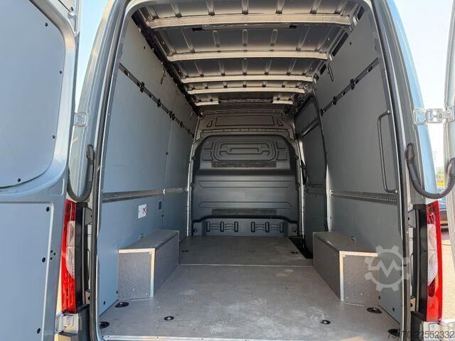 High-roof van Mercedes-Benz Sprinter 319 CDI 4x4 3665 Klima AHK Kamera