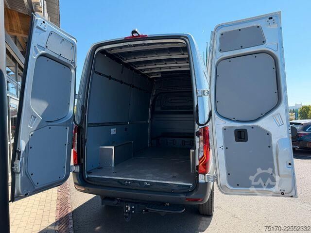 High-roof van Mercedes-Benz Sprinter 319 CDI 4x4 3665 Klima AHK Kamera