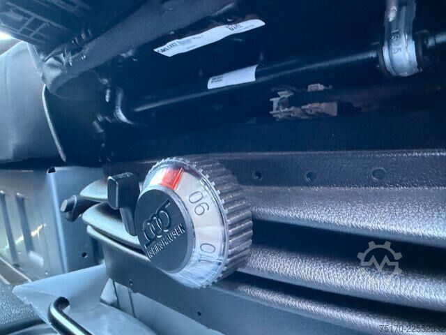 High-roof van Mercedes-Benz Sprinter 319 CDI 4x4 3665 Klima AHK Kamera