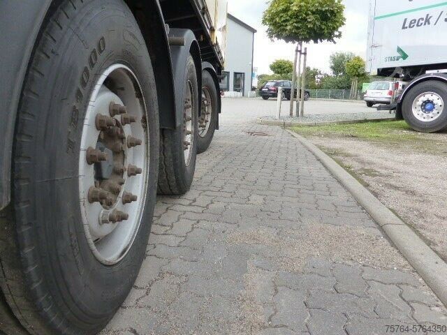 Open semitrailer SCHWARZMÜLLER Pritsche / Roll Kran Kennis R-16 / Gelenkt