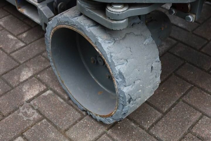 Scherenhebebühne Holland Lift Ecostar HL-11812 Electric, 14m Working Height, 300