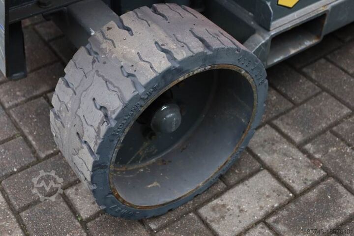 Scherenhebebühne Holland Lift Ecostar HL-11812 Electric, 14m Working Height, 300