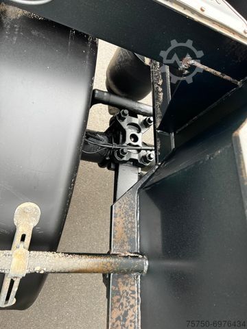 Auflieger  H&W 3- Achs Auflieger für Presscontainer