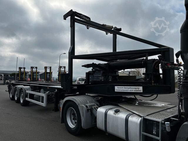 Semitrailer  H&W 3- Achs Auflieger für Presscontainer