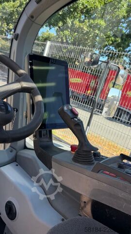 Teleskopstapler drehbar Manitou MRT2660 360