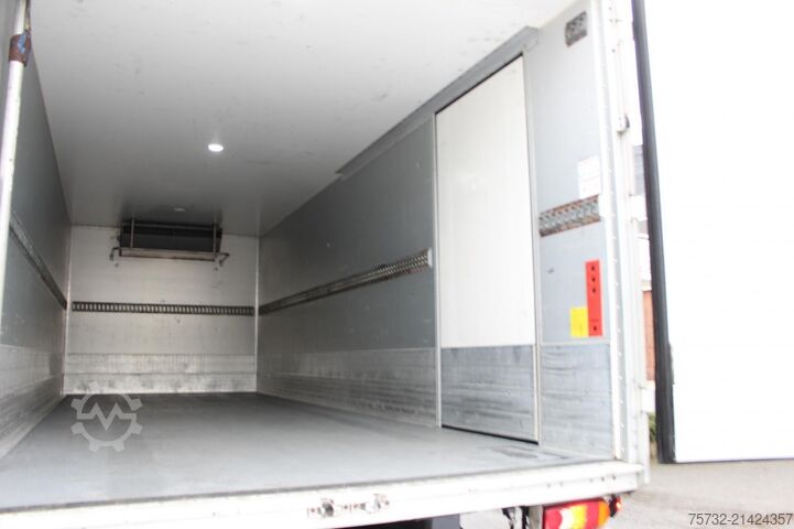 Refrigerated truck Renault D18 DTI 280 Thermo King-800R Strom Tür+LBW FRC